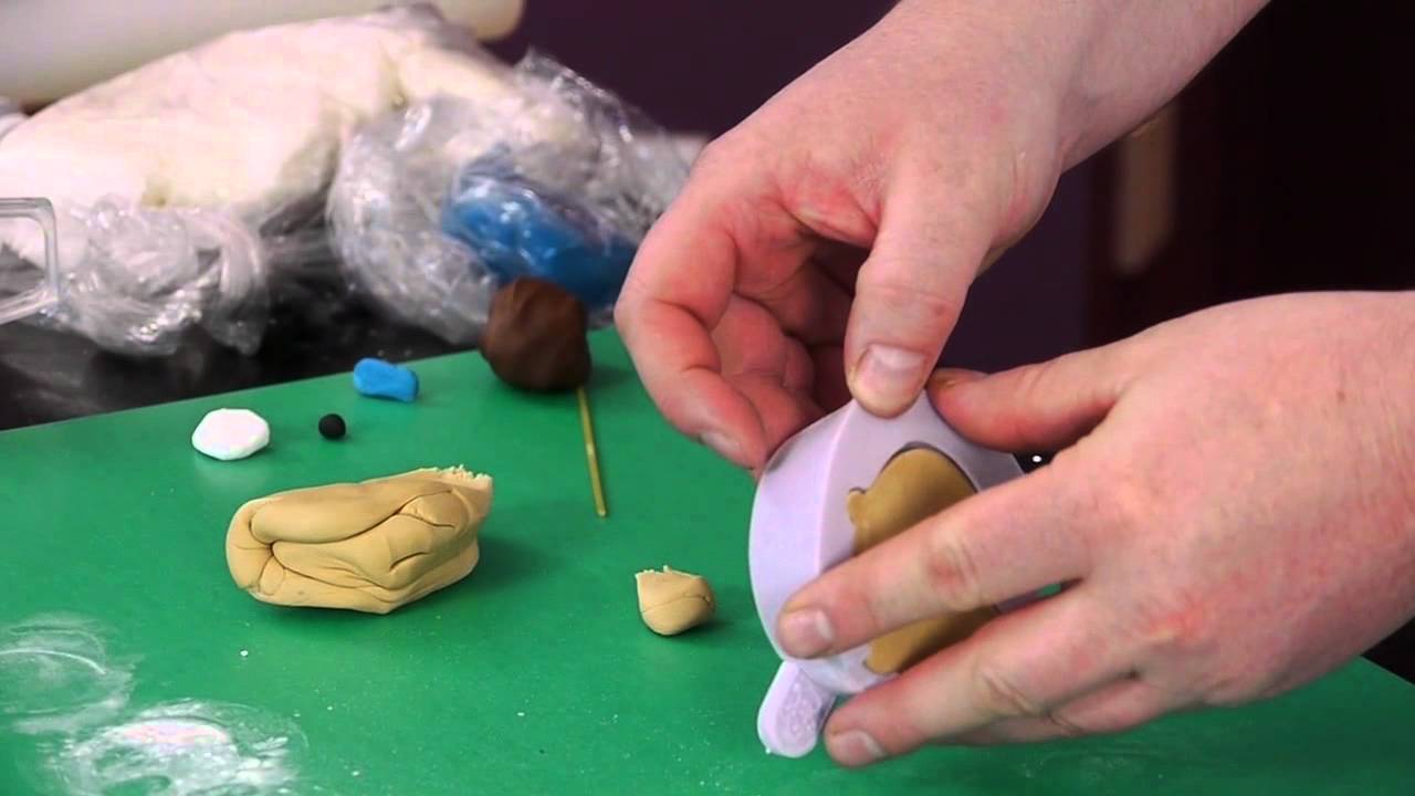 How to use a Karen Davies Face Mould