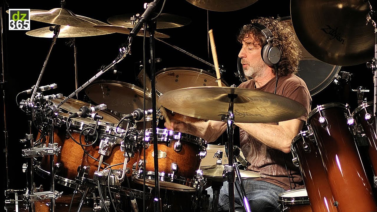 Simon Phillips plays his Warm-up Drum Exercises - Part I