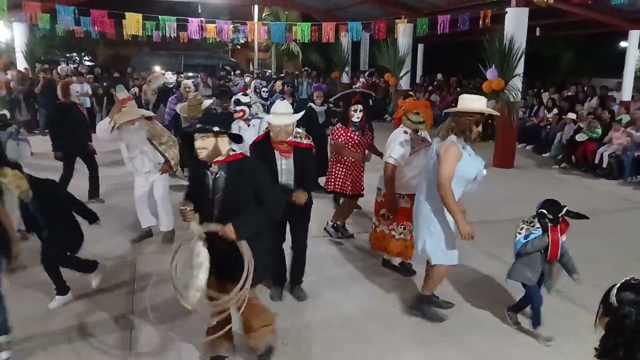 Xantolo  pochuco  destape  2024
