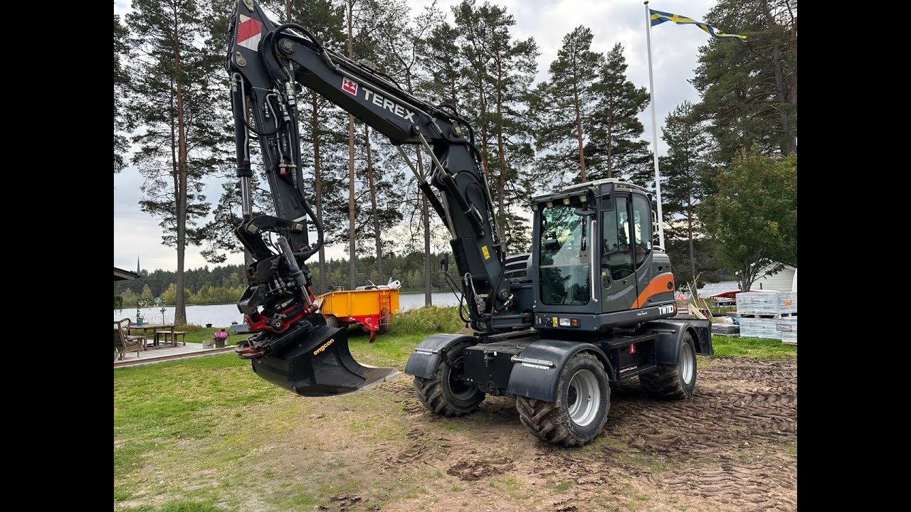 Köp - Hjulgrävare Terex TW110 med mycket redskap