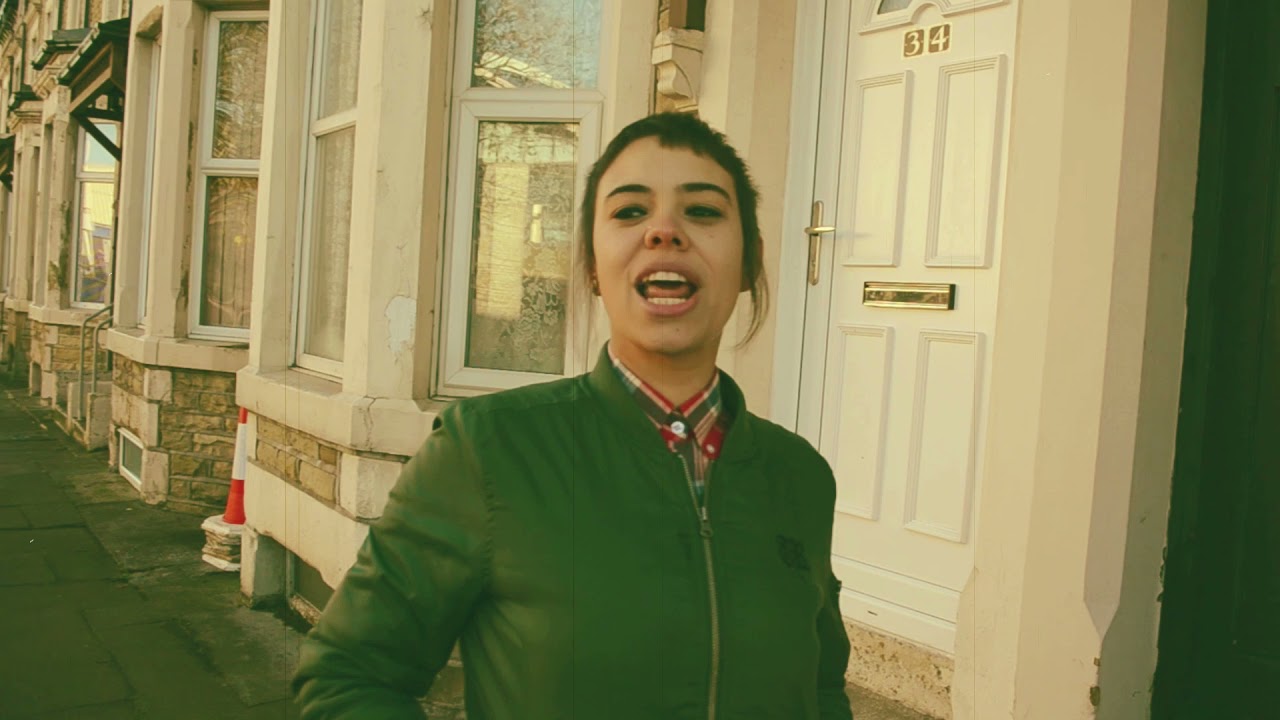 ELISA DIXAN sings LOS FASTIDIOS - 