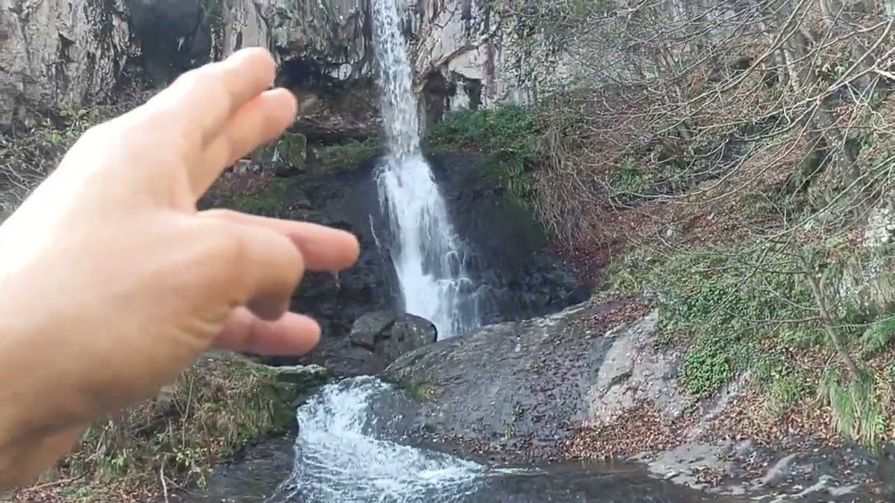 Bugunde Ordu ili Akkuş ilçesinin Kurtboğazı şelalesinde karşınızdayız.