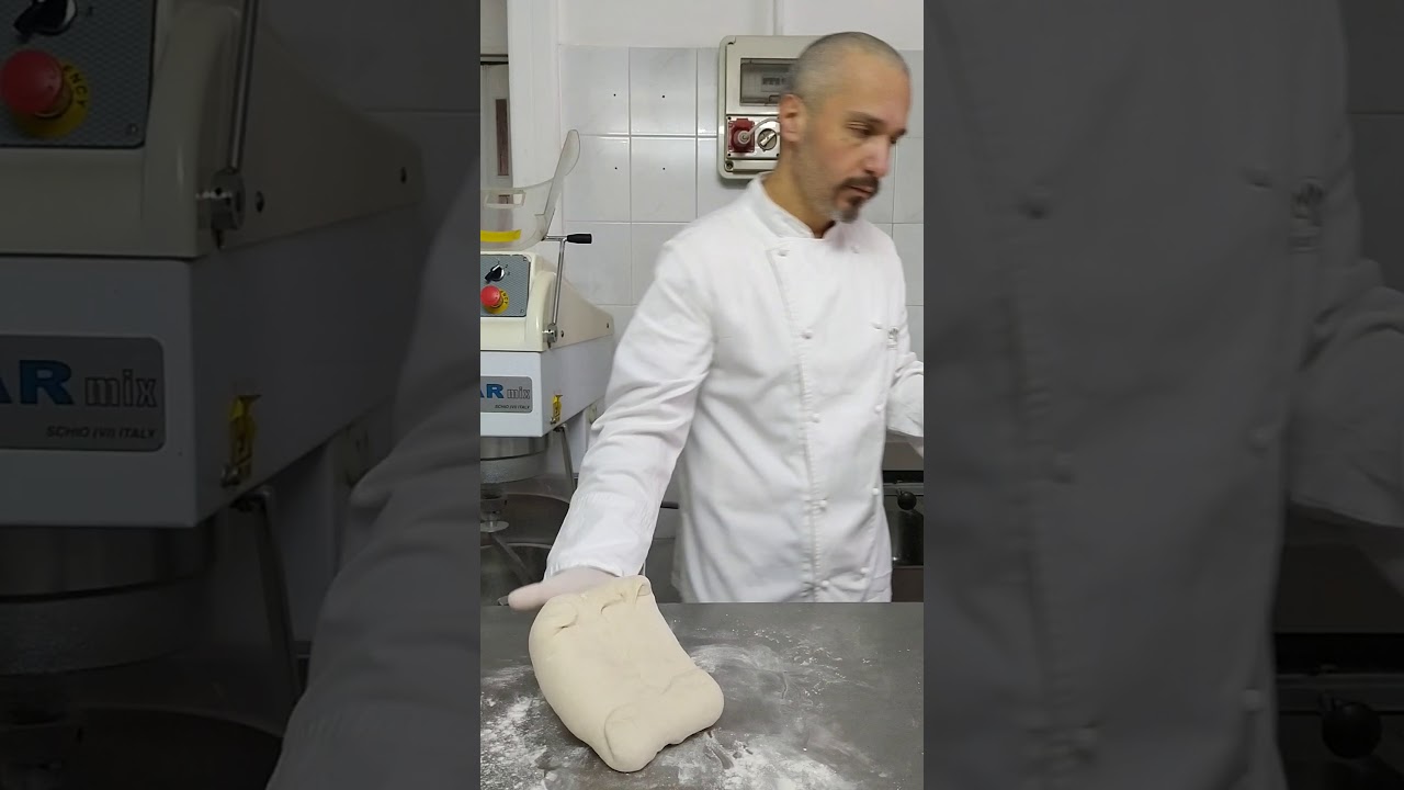 Cornetti ricetta professionale da fare a casa.