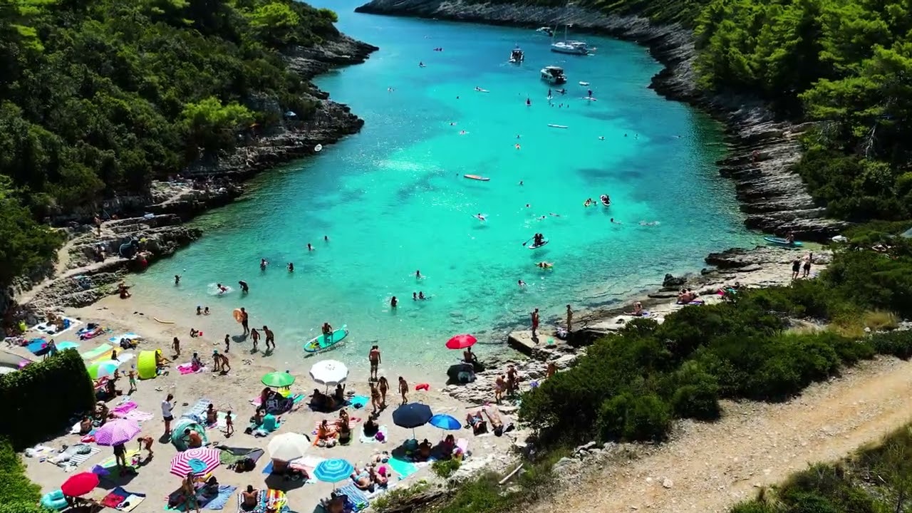Žitna pliaža. Zavalatica. Korčula. Croatia