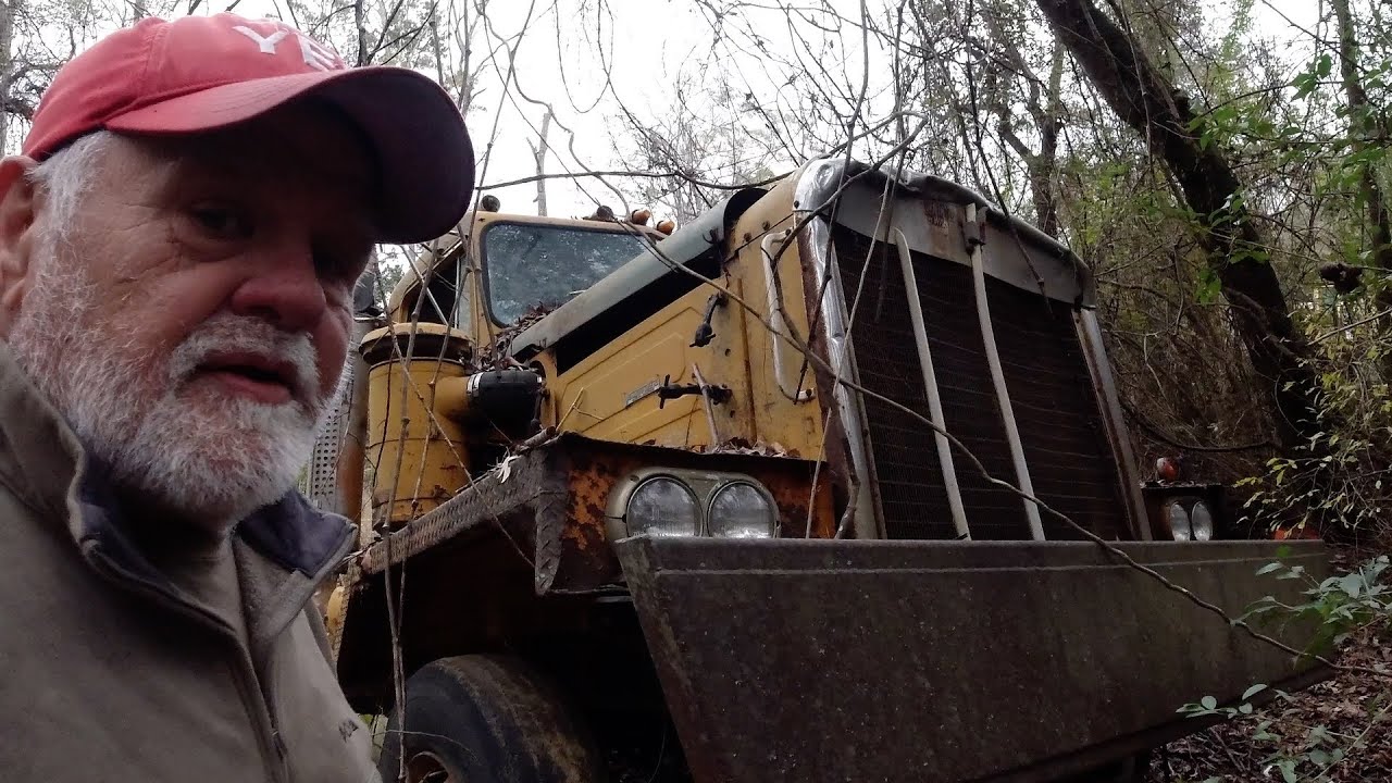 Will It Start? 1980 C500 Kenworth Truck. IT Will Not MOVE!!