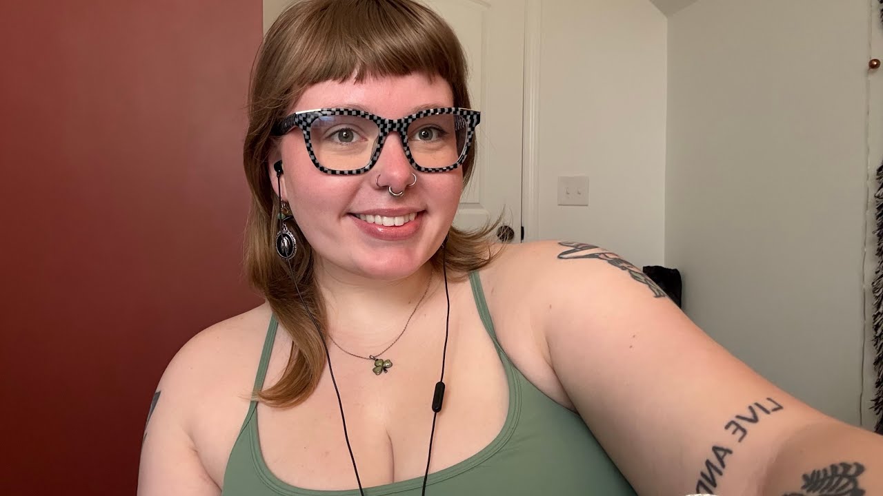 ASMR || whispered rambling about my weekend with finger flutters/hand sounds✨