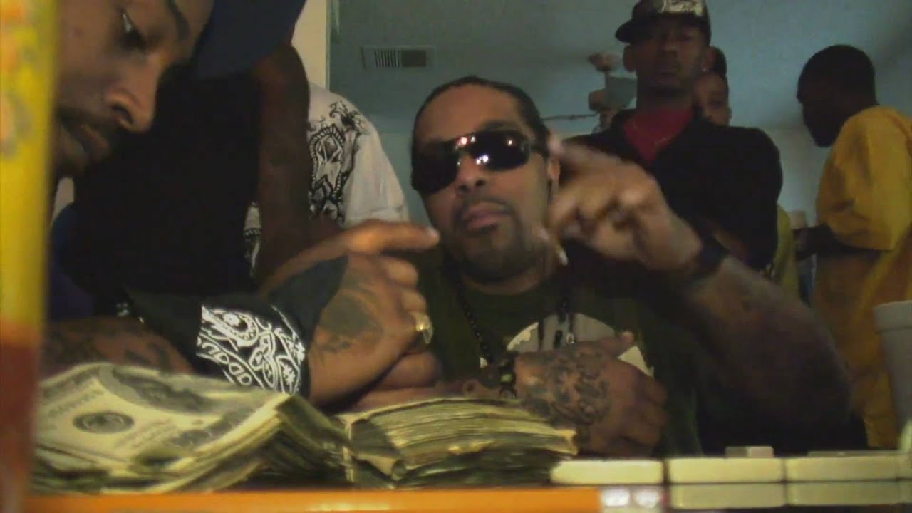 Lil Flip ft. Scoopastar - POSTED IN DA TRAP