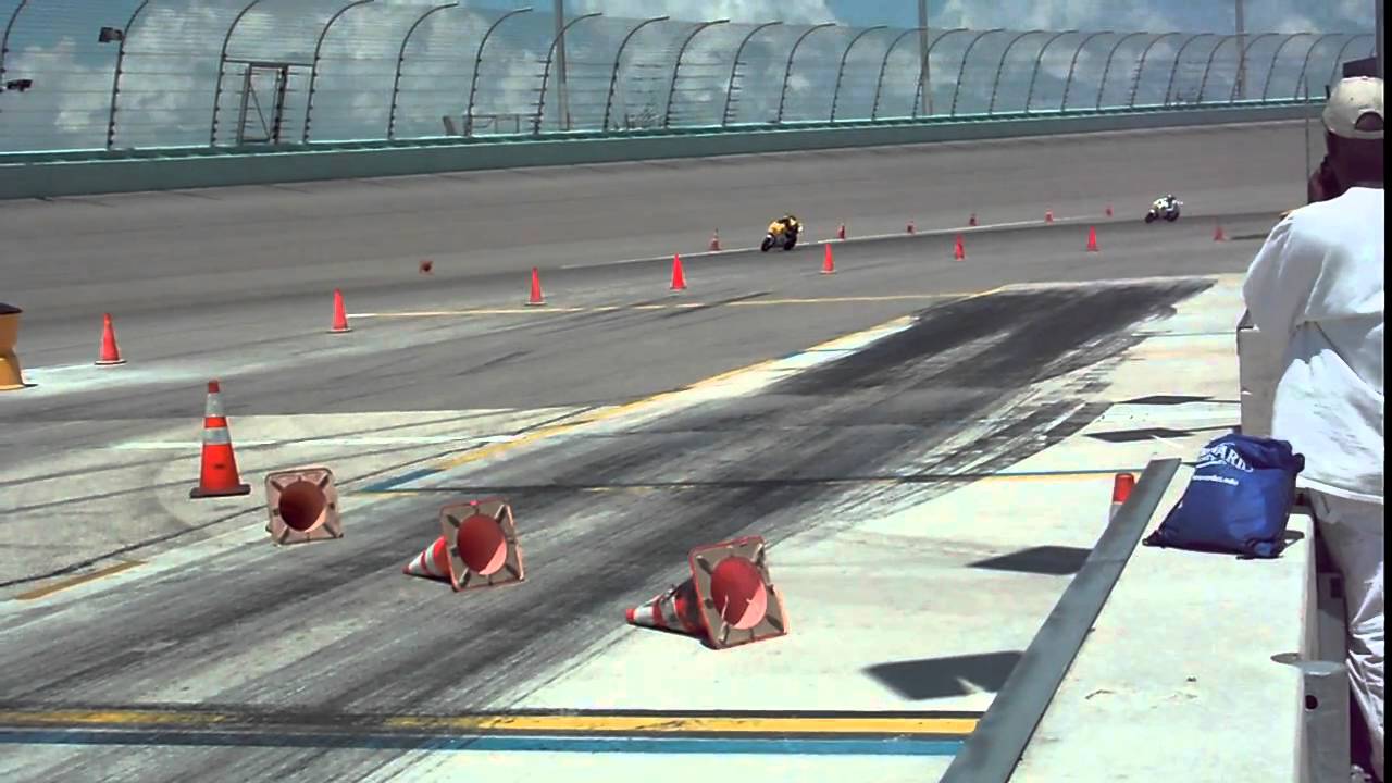 SuperBike Racing At Homestead-Miami Speedway - 2 of 2