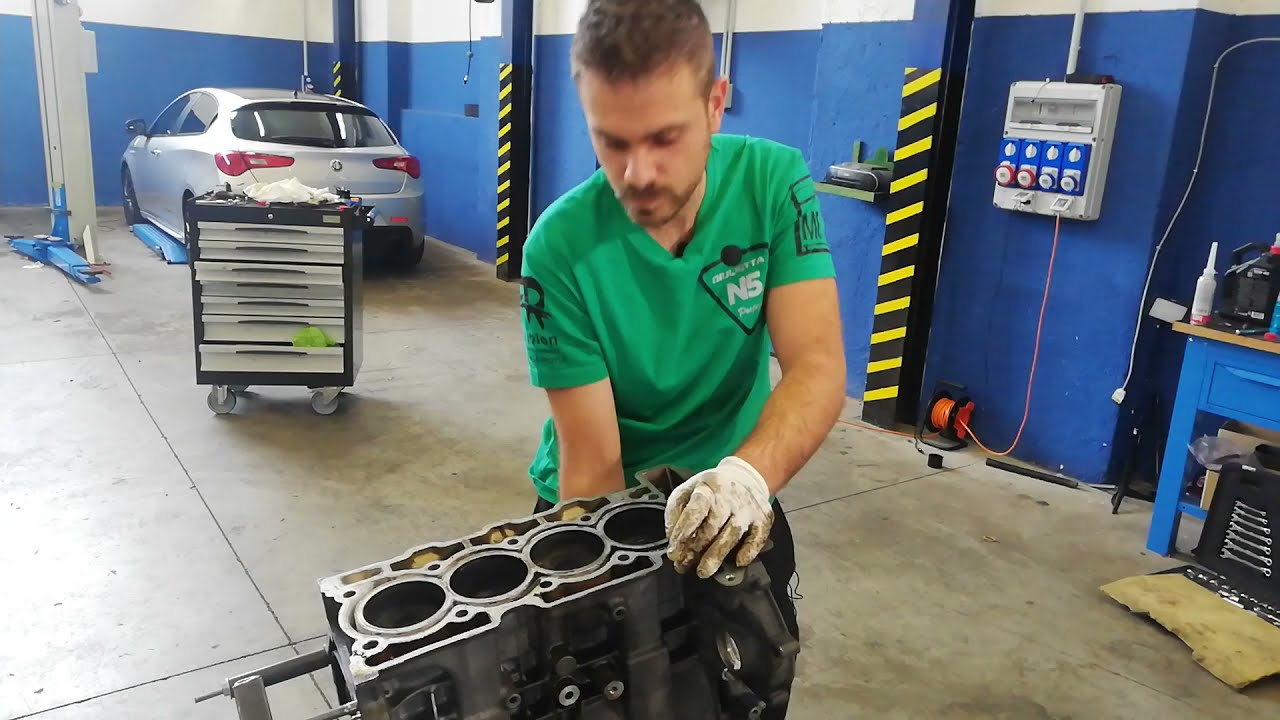 24-Giulietta N5 Project: Smontiamo il motore 1.6 thp pt3