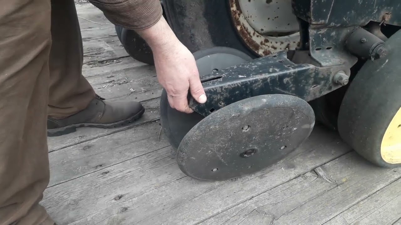 25.03.2023  NO-TILL сеялка Kinze 2000 на продажу .