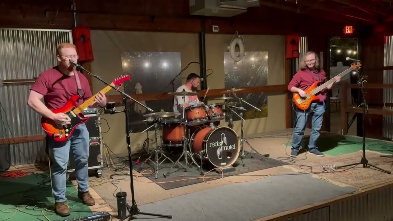 Call Me The Breeze (Lynyrd Skynyrd cover) - RED'S MOTEL