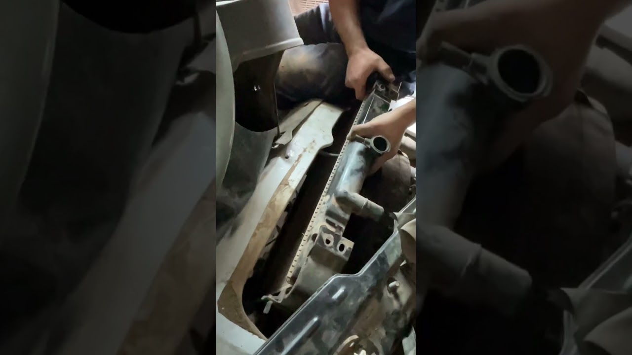 Hyundai Porter (c&oacute;mo cambiar radiador ) #cosasquenosabias #mechanics