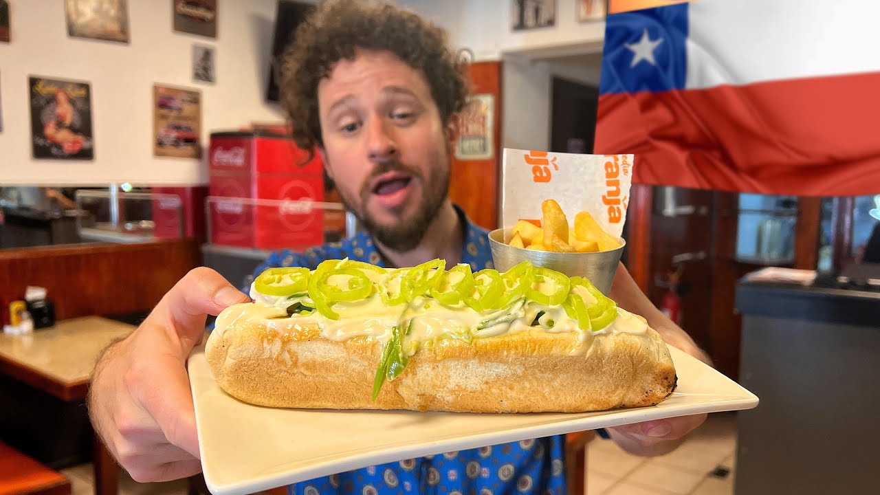 Какой самый лучший «полноценный» хот-дог в Чили? | ОНИ ОГРОМНЫЕ! 🌭🇨🇱