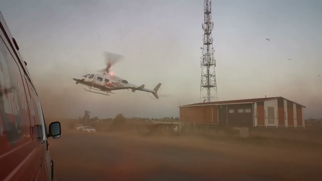 Bell 222 UT Landing in Kempton Park 