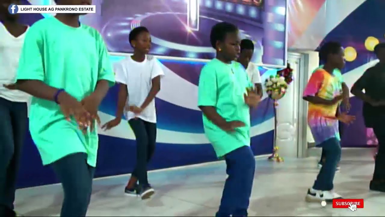 Onememma (Mercy Chinwo) & Bigger Everyday performed by Chosen by God Crew.