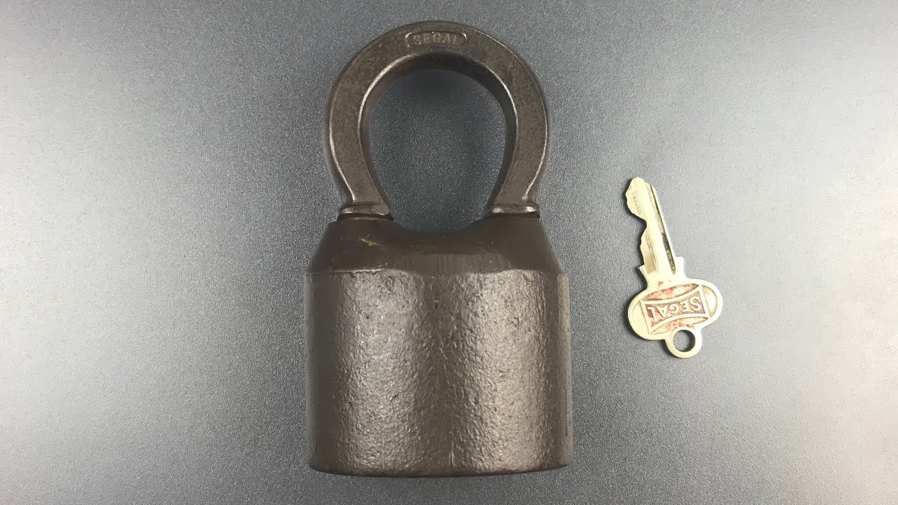 [688] Vintage Segal “Scandinavian” Padlock Picked