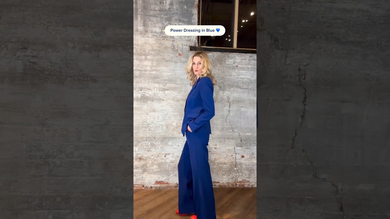 Power dressing in blue 💙cuz it&rsquo;s iconic #torontofashion #suitstyle  #powerdressing