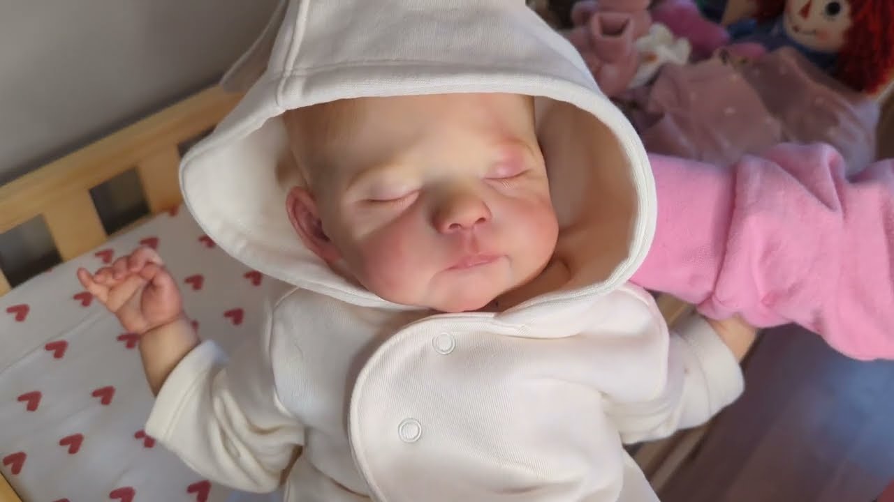 The third Reborn in my nursery, partaking in #wewearpinkonwednesday @rebornlivingdolls