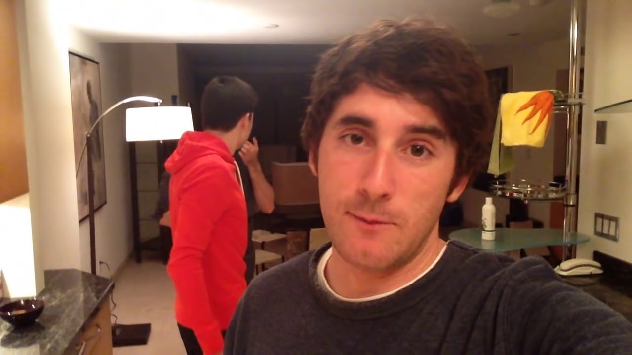 VISITANDO A WILLY, VEGETTA Y TROTUGUETE :D - [LuzuGames]