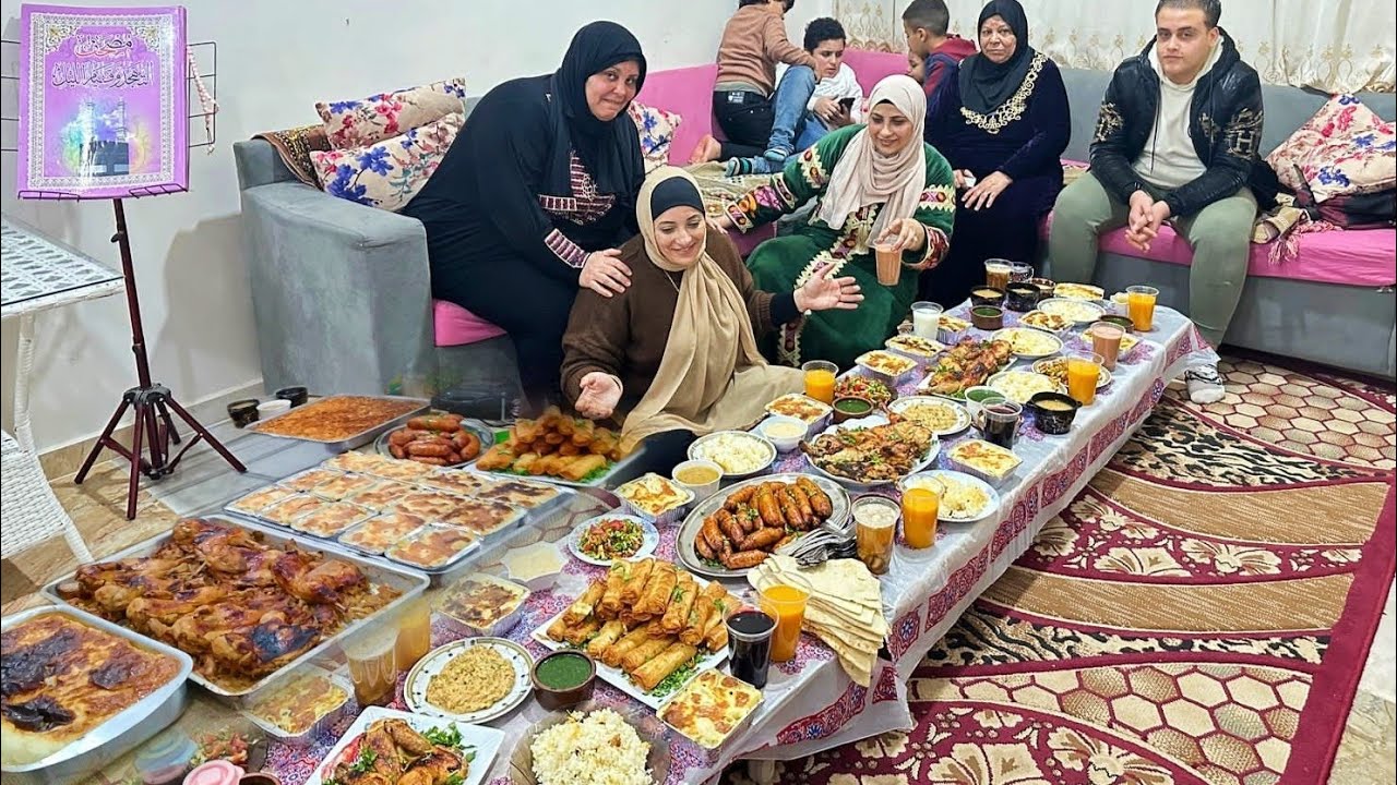 عملت اكبر واول عزومه تجمعنا في رمضان مفيش احلا من لمة العيله