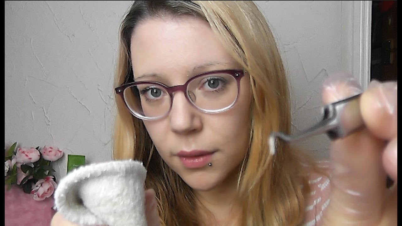 ASMR ROLEPLAY🧖‍♀️ SKIN EXAMINATION PORE EXTRACTION | ACUPRESSURE | Personal Attention 💆‍♀️