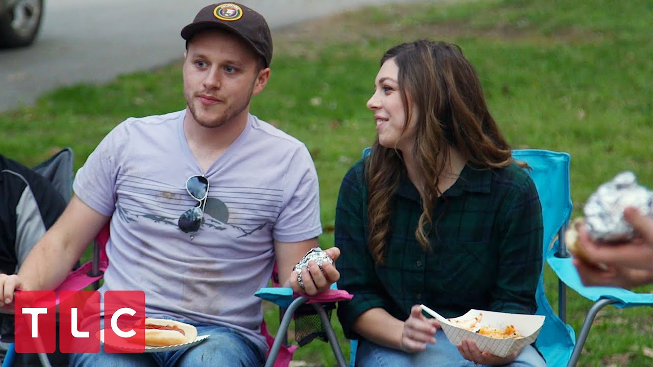 Lauren and Josiah's Baby Announcement! | Counting On