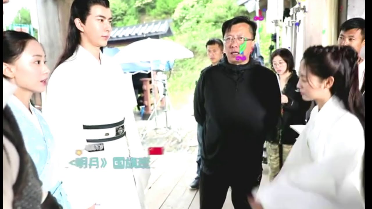 The Moon Brightens For You 《明月曾照江东寒》太会了看完预告来波花絮一绽放CP被台词支配的恐惧。哪里生气亲哪里？ 不!是哪里生气打哪里-导演快跑 ＃于朦胧 ＃邢菲 ＃蓝海瀚