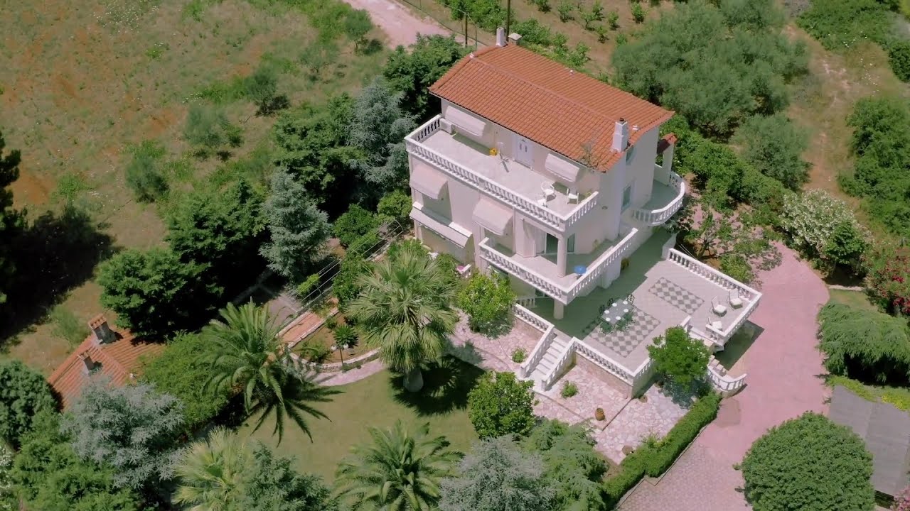 VILLA, Korinthia