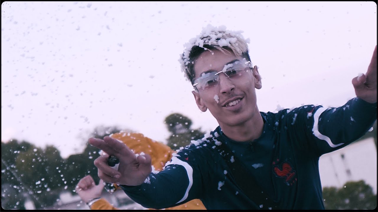 Microbe - Sacoche feat NZO (Clip Officiel)