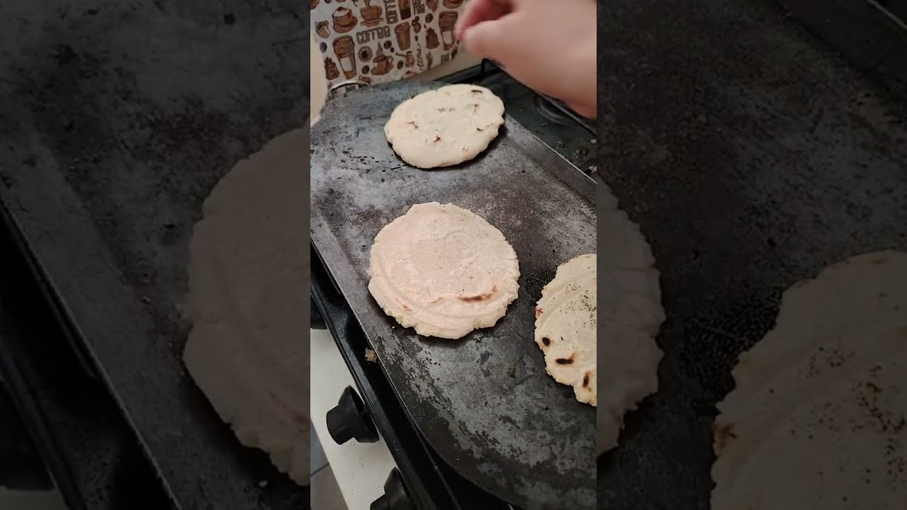 Una mamá Real más  está en vivo. Cocinando y platicando,.☕🍽️🥃