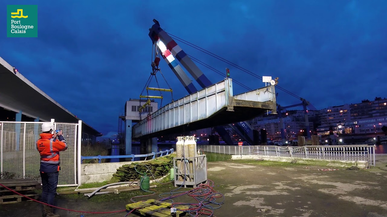 Démantèlement de la passerelle n°15 au Port de Boulogne sur Mer (08/02/18)