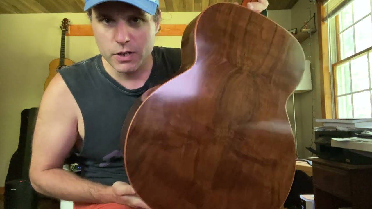 Early 00s Lowden O-23 - Cedar / Walnut