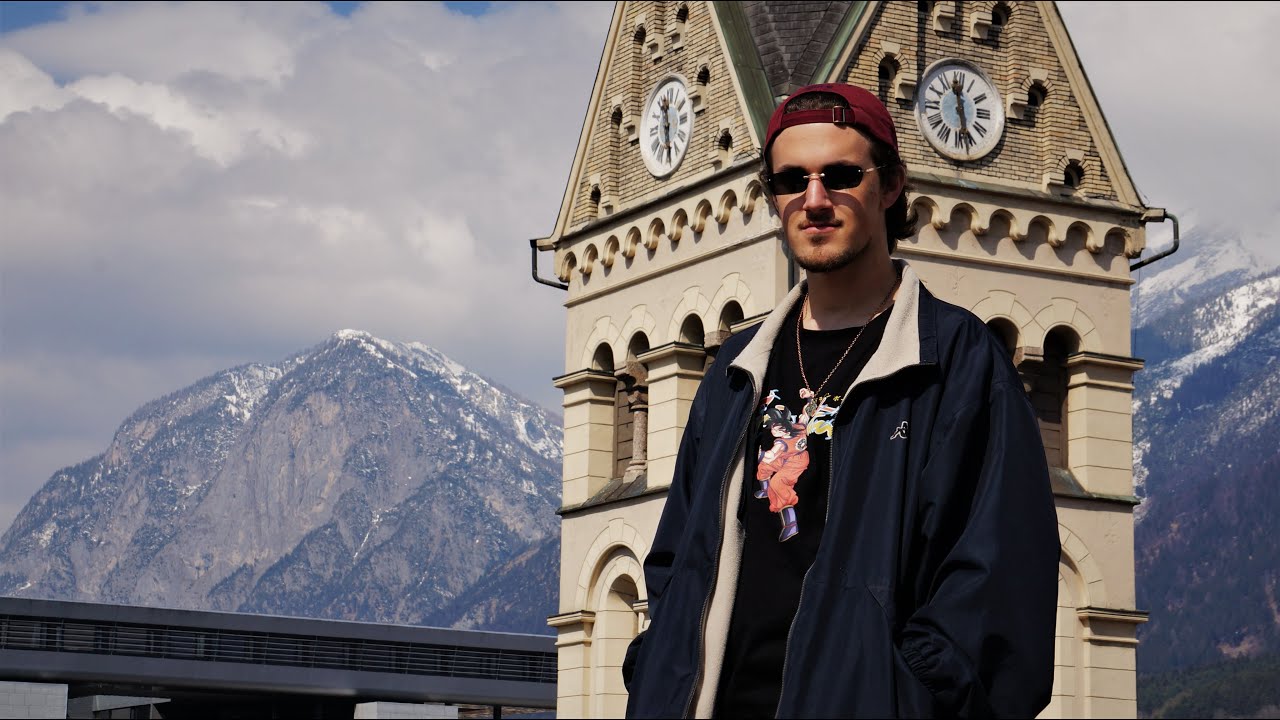 TOZEY | Resonate Displayed 002: On The Roof