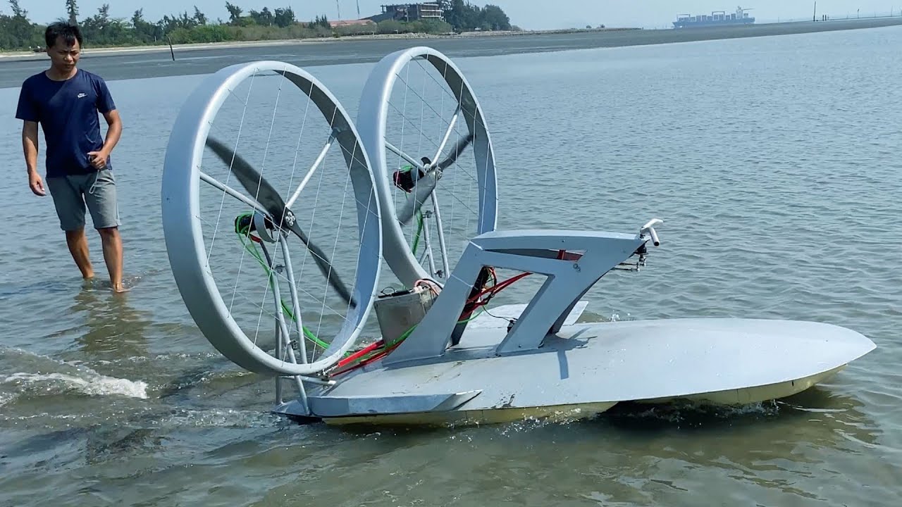 Alien flying boat