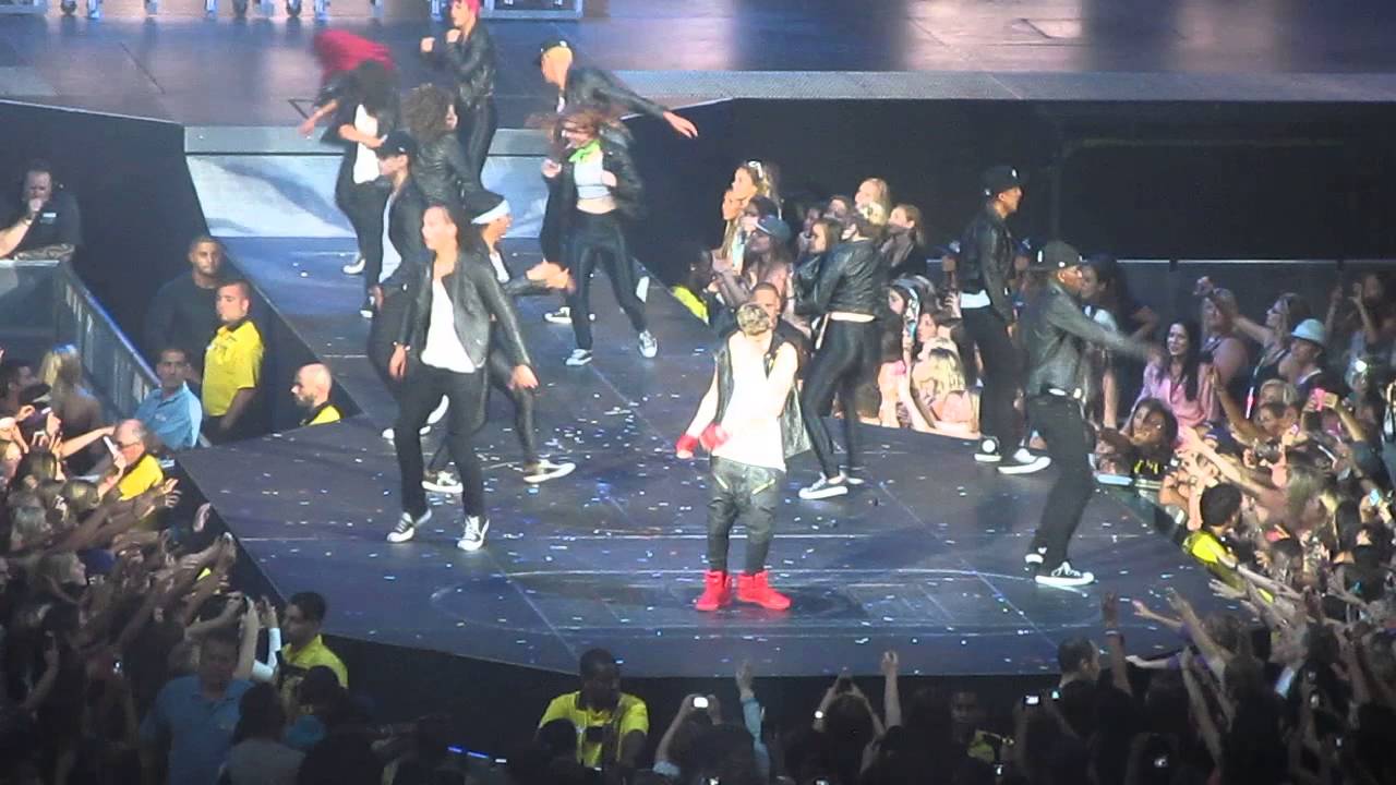 Justin Bieber- Believe Tour- Out Of Town Girl- Toronto- July 25, 2013