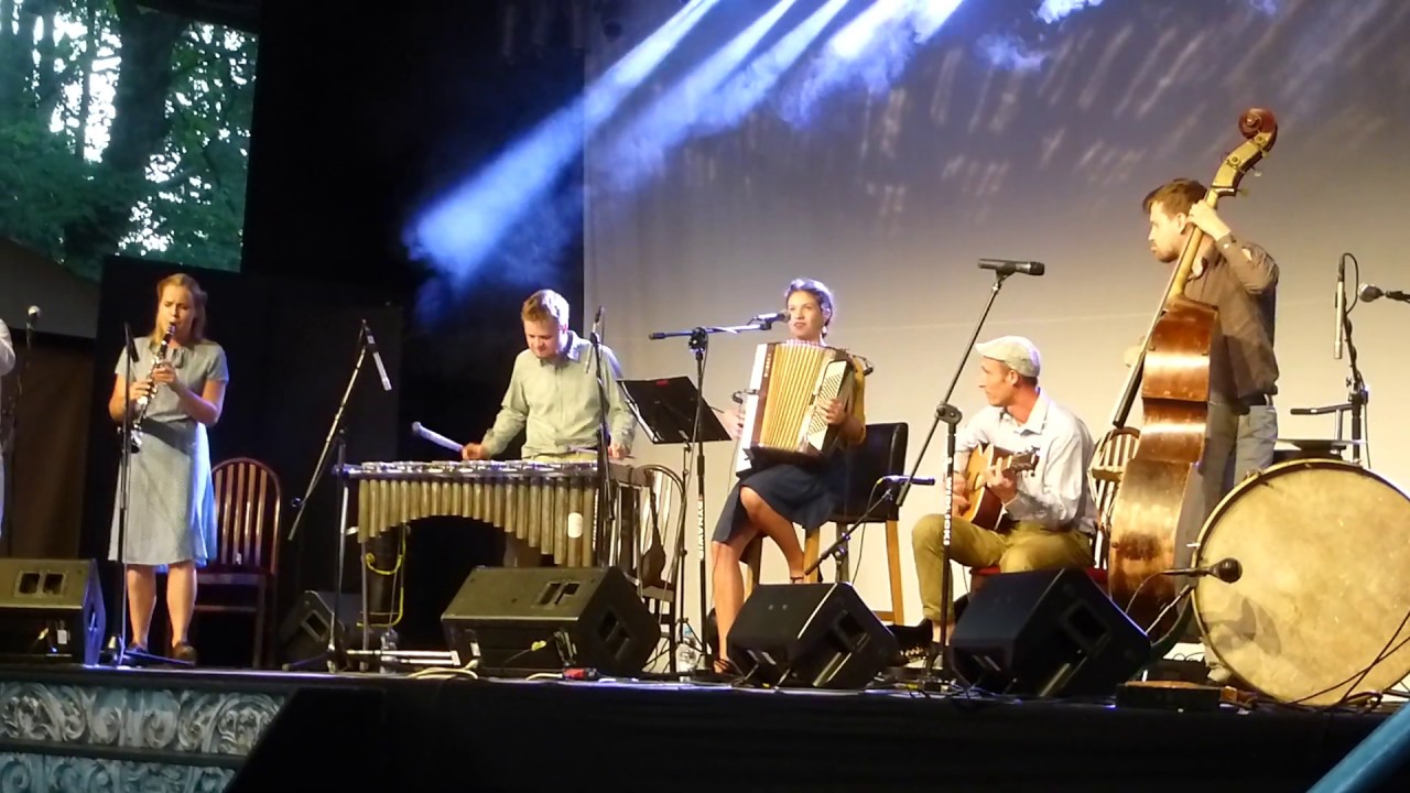 Warszawska Orkiestra Sentymentalna - Ach te Rumunki