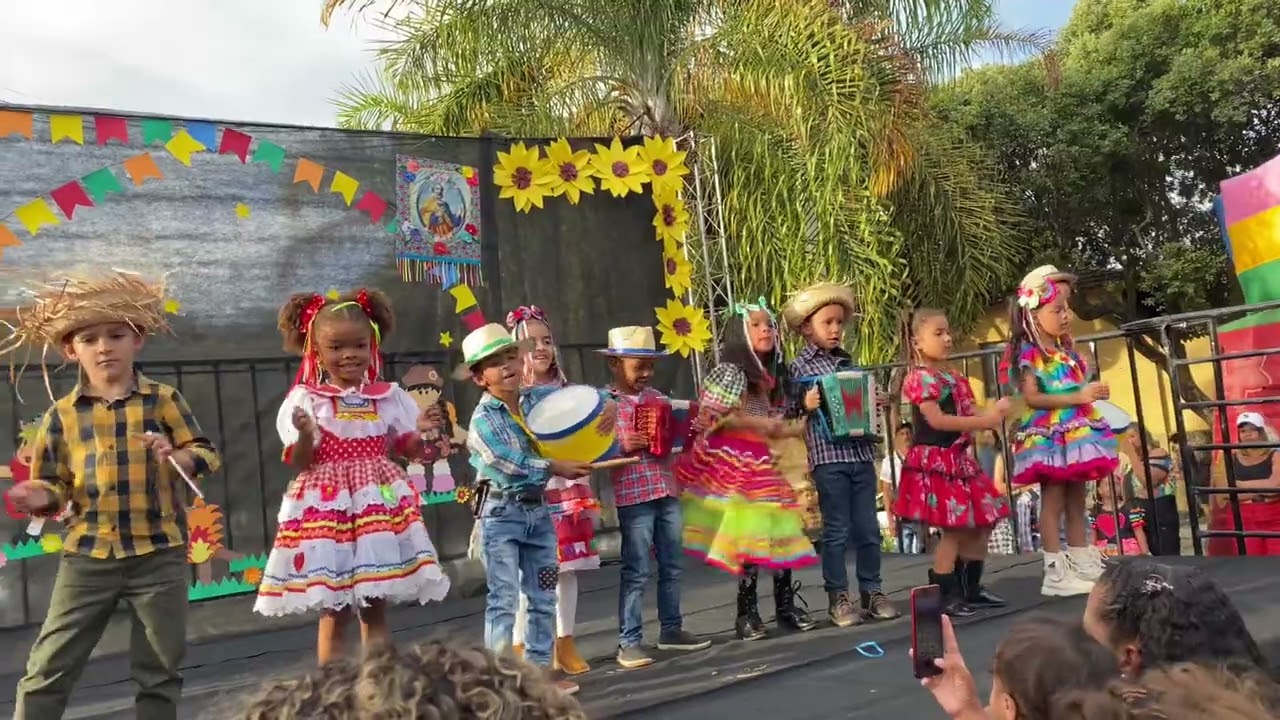 Coreografia Dois Passim - Pé de Lata (2 período)