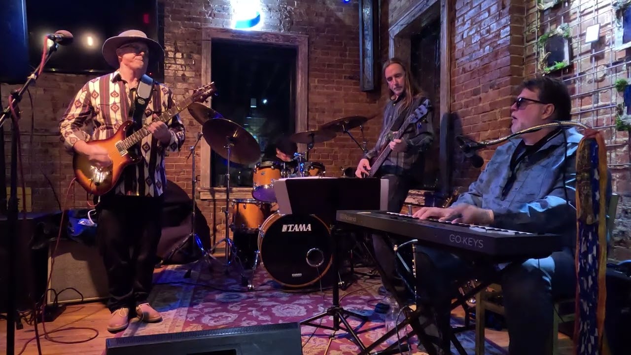 Randy Stephens and the Groove Makers @ Summa Taphouse 01 30 26  Set 2
