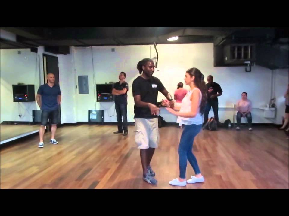 Montreal Rueda Standard moves - Vacilala
