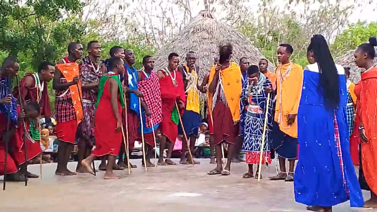 MAASAI SAMBURU CHANTS AND JUMP DANCE