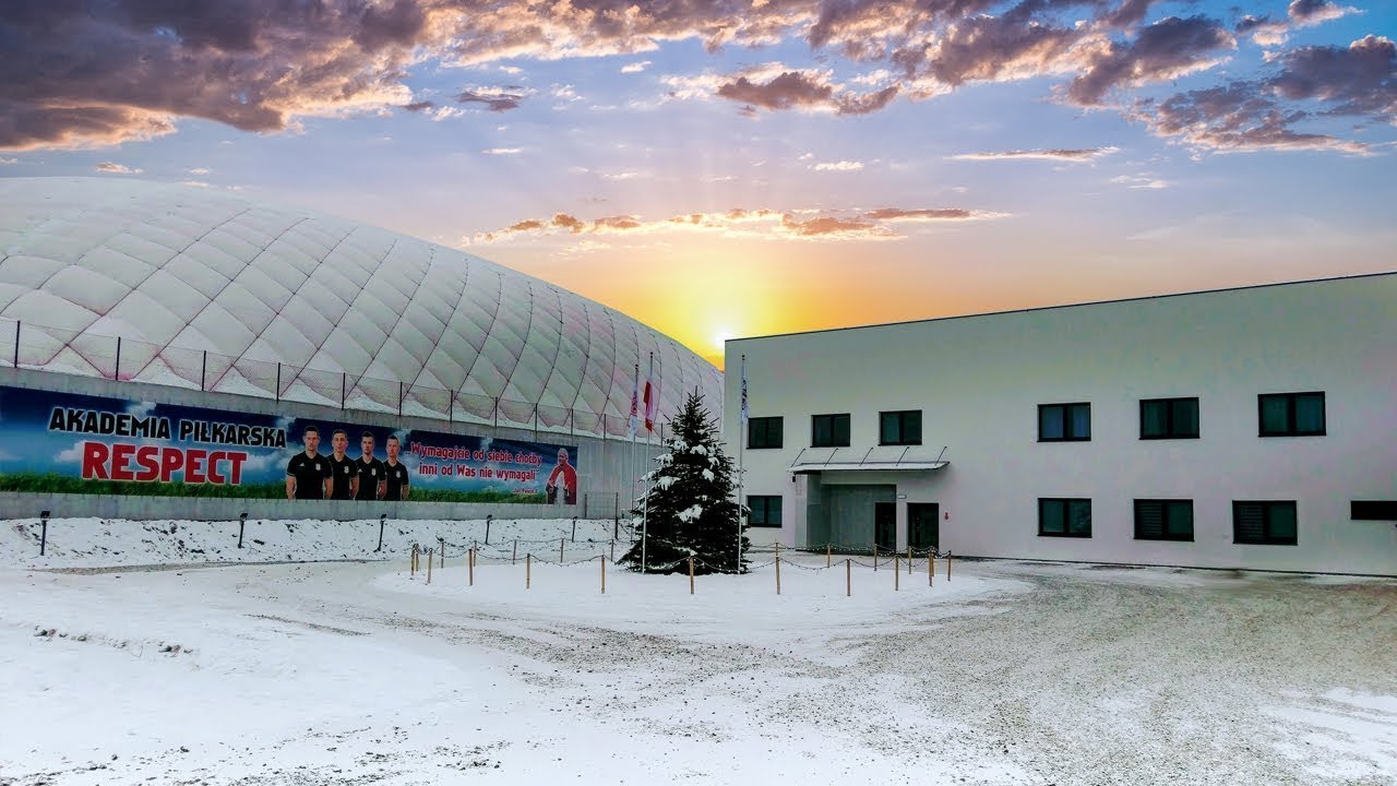 Szalowa Sport Arena - Obiekt sportowo rekracyjny, hala pneumatyczna