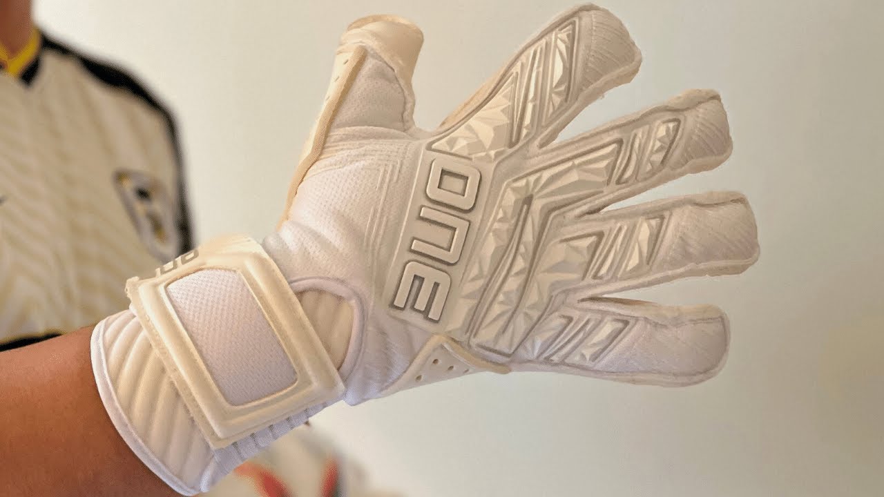 The One Glove APEX PRO EXALT Goalkeeper Gloves