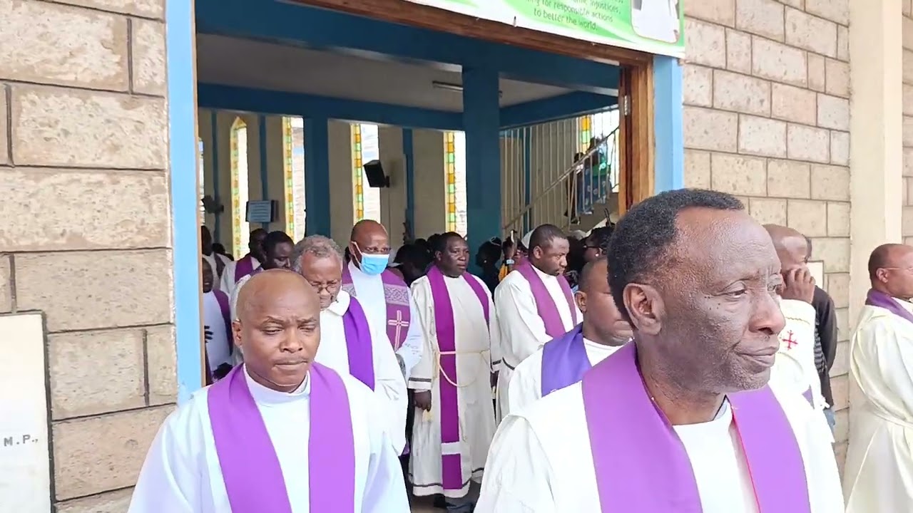 BURIAL RITE'S FOR A UNIFORMED CATHOLIC PRIEST (3) FR.MARK KASIA SSP 