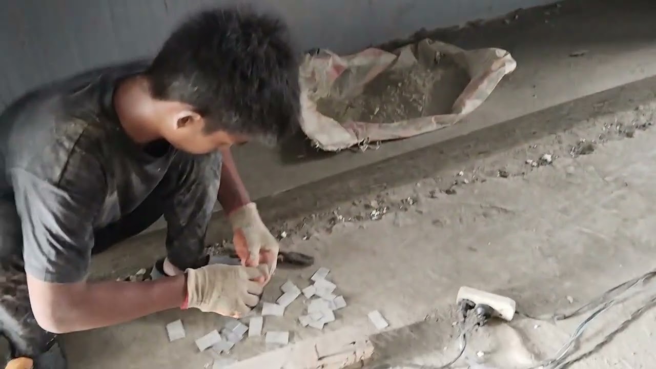 Wire mesh installation to receive plastering and wall tiles installation educational learning teknek
