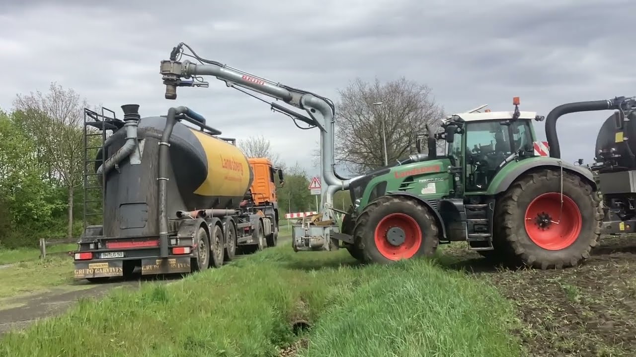 Fendt 936 beim Güllefahren