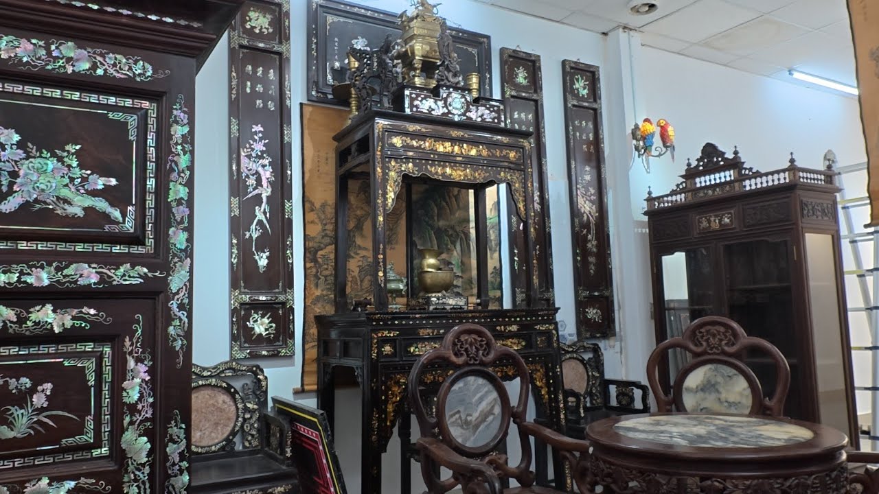 29/07/2025 Bàn thờ xưa, tranh liễn thờ, tủ trưng bày, tủ thờ Nam Bộ | Đồ xưa Cổ Nghệ Việt