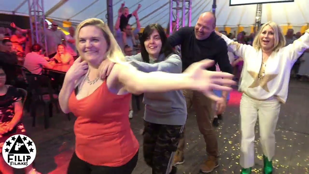 de polonaise met swoop - vanavond gaan we naar de kermis in de stad -