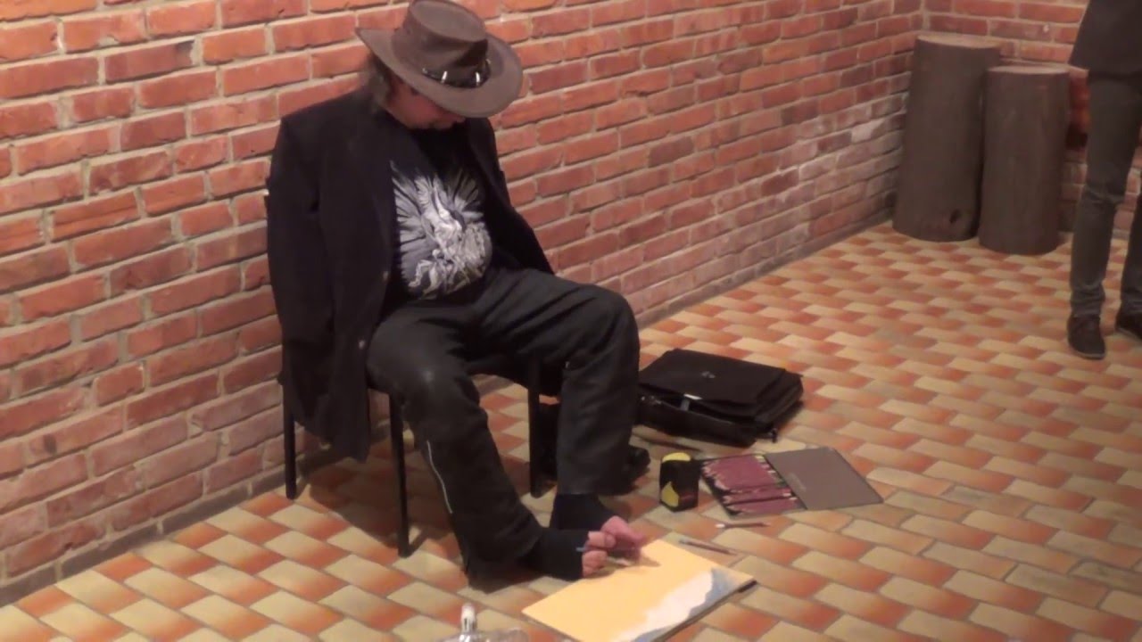 Stanisław Kmiecik - obrazy malowane stopami. SOK Stasz&oacute;w 2016