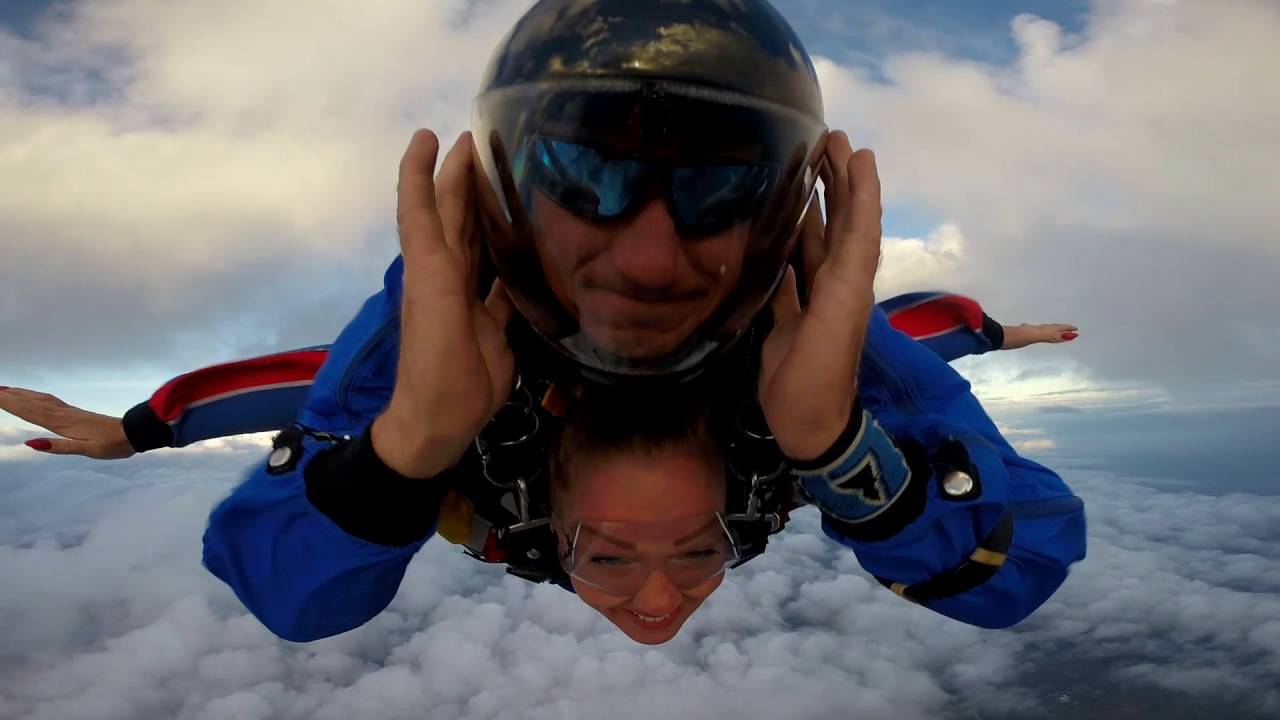 Kmietka - Skok ze spadochronem Skydive Wrocław