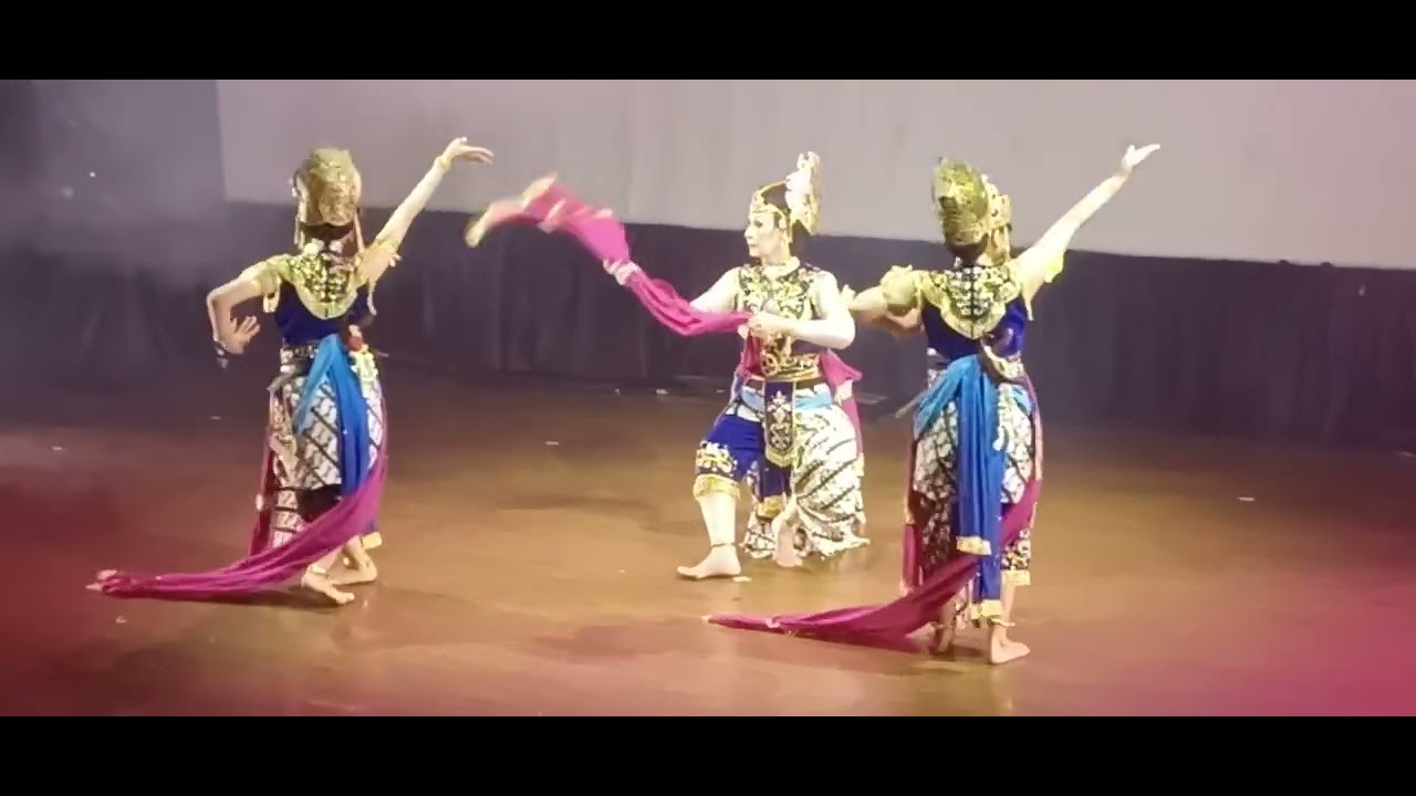 Maestro tari Sunda, Indrawati Lukman